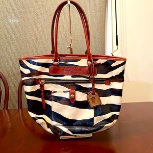 Dooney & Bourke animal print leather bag!